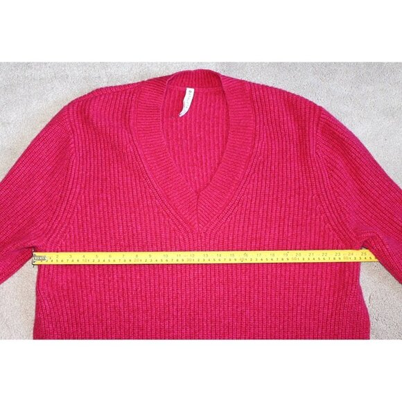 Athleta - Large fits XL - Shasta V-Neck Oversized Pullover, Rib Knit - Pink - Picture 4 of 8